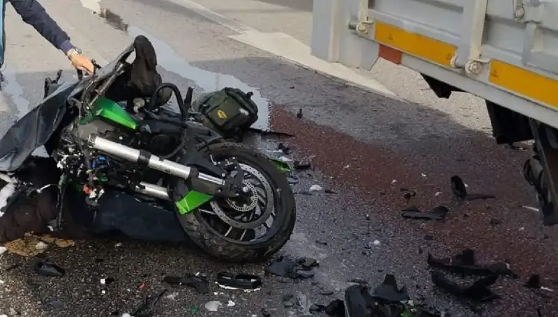 Çorum'da Korkunç Kaza: Motosiklet Kamyona Çarptı, Sürücü Hayatını Kaybetti