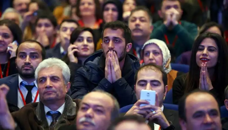 2025 Sözleşmeli Öğretmen Alımı: 15 Bin Atama İçin Sınav Tarihleri Belirlendi!