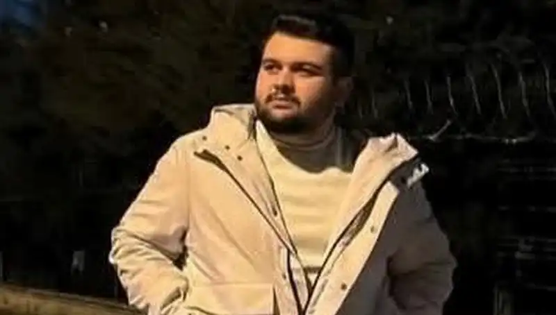 Kız Arkadaşını Koruma Mücadelesi: Genç Adam Kalbinden Vuruldu