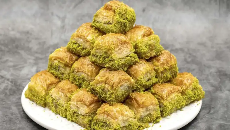Baklava Krizi: Uzmanlar Bakteri Tehlikesine Dikkat Çekiyor