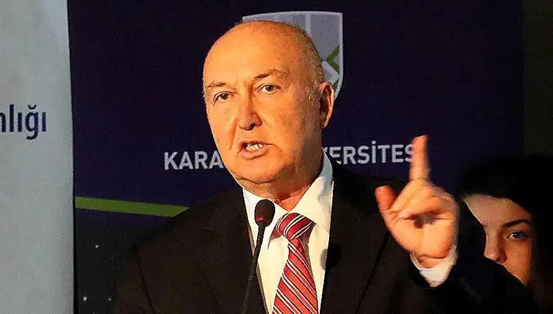 Prof. Dr. Övgün Ahmet Ercan'dan Şok Açıklama: Beyin Kanaması Geçirdi!
