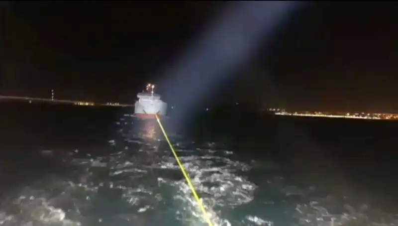 Çanakkale Boğazı’nda Gemi Arızası: Günlerce Süren Fırtına, Şimdi Dev Bir Kurtarma Operasyonu