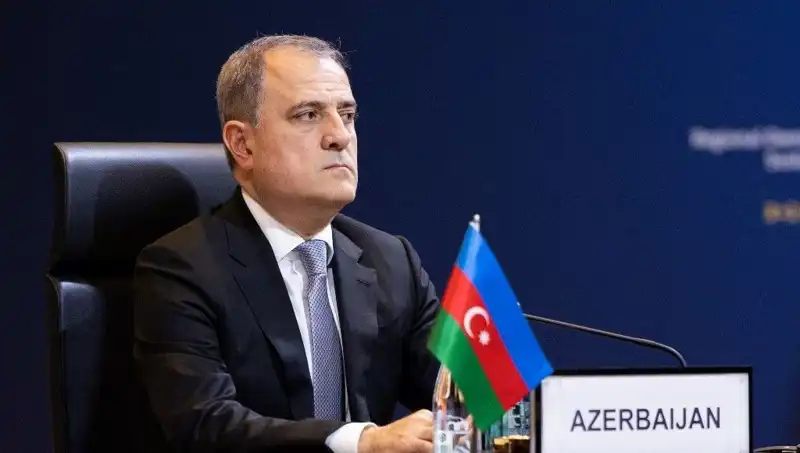 Azerbaycan ve Ermenistan'dan Tarihi Anlaşma: Barış Yolu Açıldı