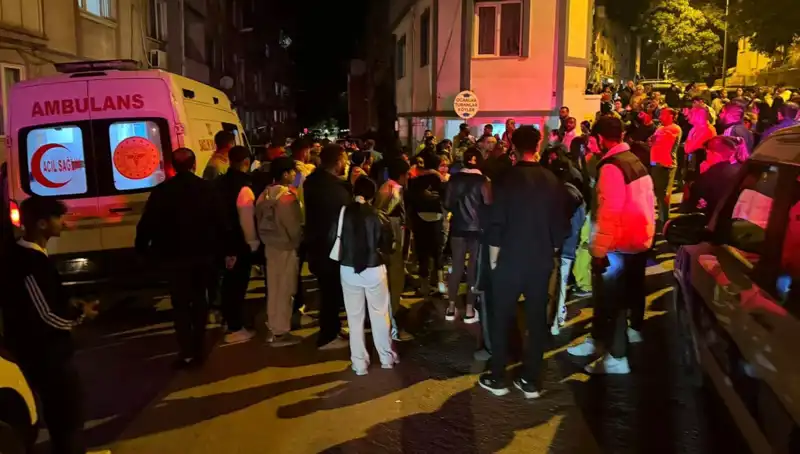 Balıkesir'de Sokakta Kanlı Kavga: Sopayla Dövüp Kesici Aletle Öldürdü