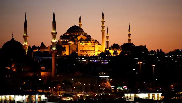 2025 Ramazan İftar Vakitleri: İstanbul, Ankara ve İzmir'de Saat Kaçta İftar Yapılacak?