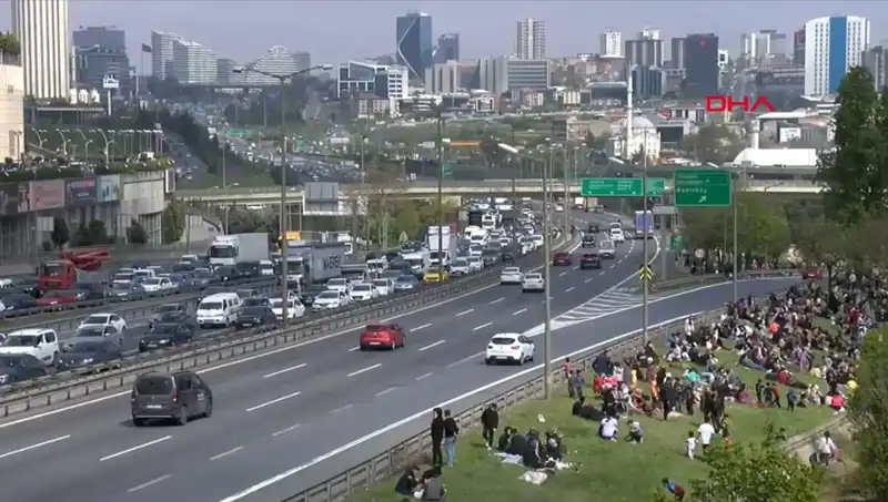 Deprem Sonrası Kentte Hızla Artan Trafik Yoğunluğu İncelendi