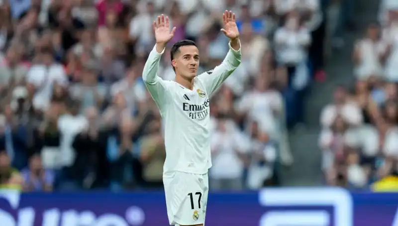 Beşiktaş'ın Sağ Bek Arayışında İspanyol Yıldız: Madrid'den Yeni Transfer!