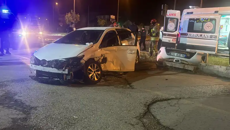 Pikap ve Otomobil Çarpıştı: Kazanın Ardındaki Gerçekler
