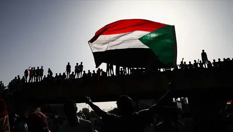 Sudan'da Paralel Hükümetin İlanı: Kargaşa ve Mücadele Başlıyor