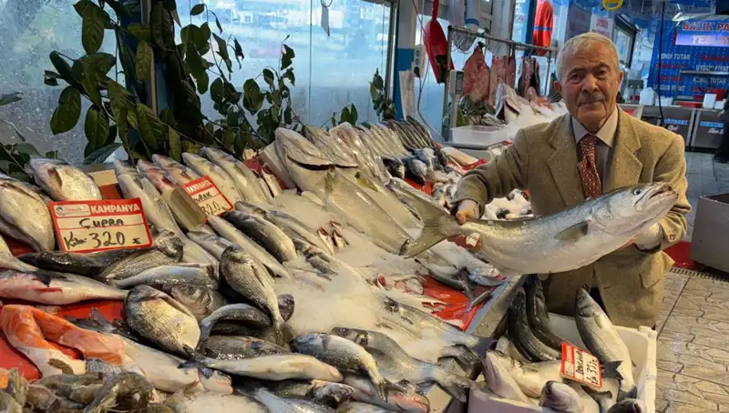 Ramazan’da Balık Fiyatları Dibi Görüyor: Tezgahlar Bereket Dolu!