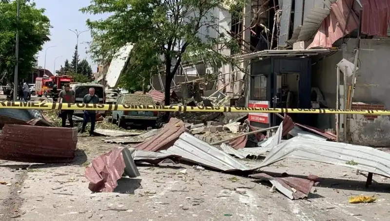 Gaziantep'te Fabrika Patlaması: Yaralıların Durumu ve Olayın Nedenleri