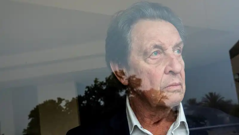Elon Musk'ın Babasından Şok Edici İtiraflar: "Kızımı Büyücülük İçin Kullanacaklardı"