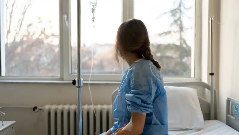 27 Yaşındaki Kadının Meme Kanseri Teşhisi Şok Etti: Doktorlar Ciddi Değil Demişti