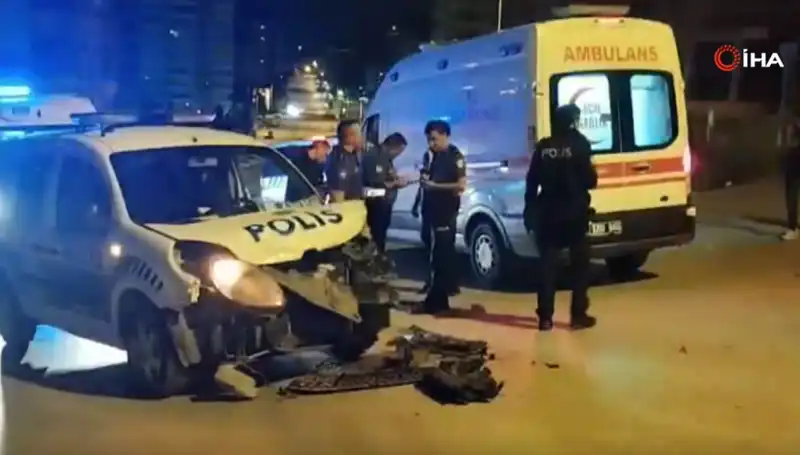 Ankara’da Hafif Ticari Araç ile Polis Aracı Çarpıştı: Olayın Ayrıntıları