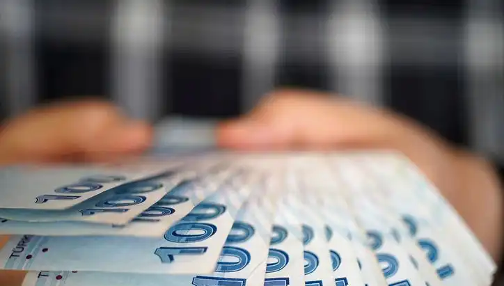 Emekli Promosyonları 2025: Kamu ve Özel Bankaların Fırsatları
