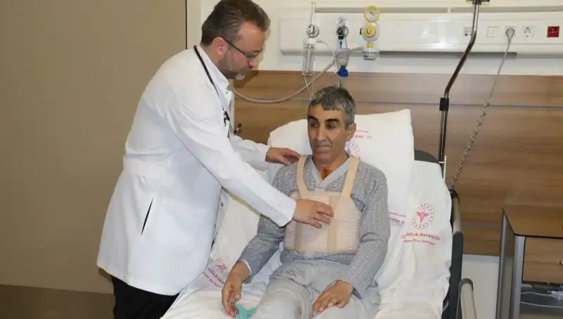 6 Ayda İki Defa Aort Damarı Yırtılan Hasta Hayata Döndü