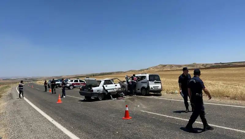 Adıyaman'da Trafik Kazası: 4 Hayatını Kaybetti, Olayın Perde Arkası Nedir?