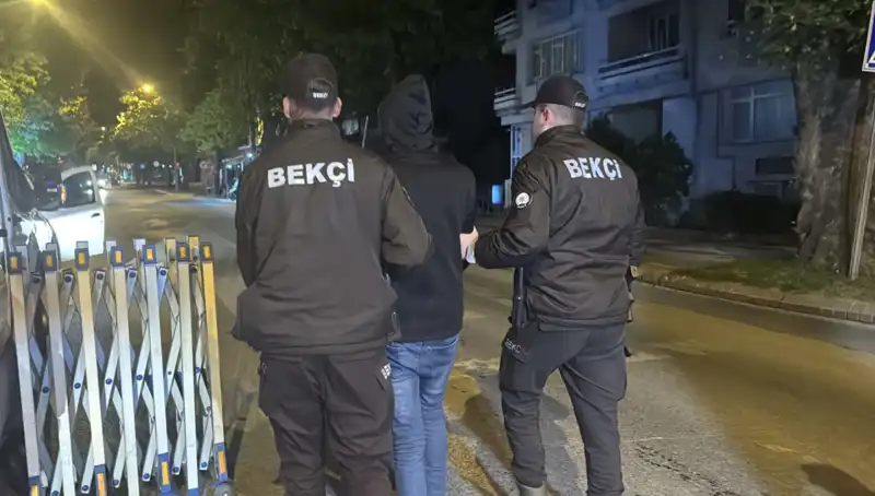 Edirne'de Düzensiz Göçmen Operasyonu: 4 Kişi Yakalandı, Güvenlik Önlemleri Artıyor