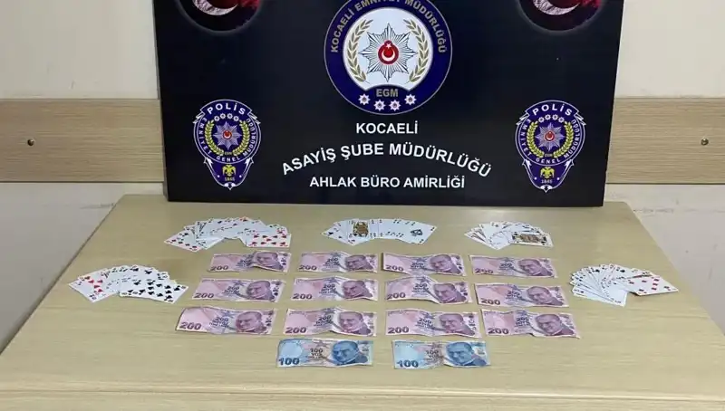 Kocaeli'de Kumar Baskını: Kahvehanelerdeki Gizli Oyunlar Ortaya Çıktı