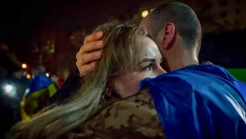 Ukrayna ve Rusya, 175'er Savaş Esirini Takas Ederek Yeni Bir Adım Attı