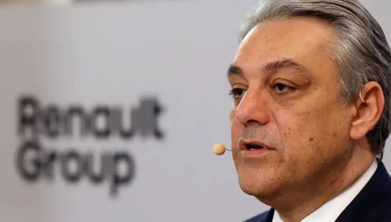 Renault'da Şok İstifa: Üst Düzey İsim Görevini Bıraktı!