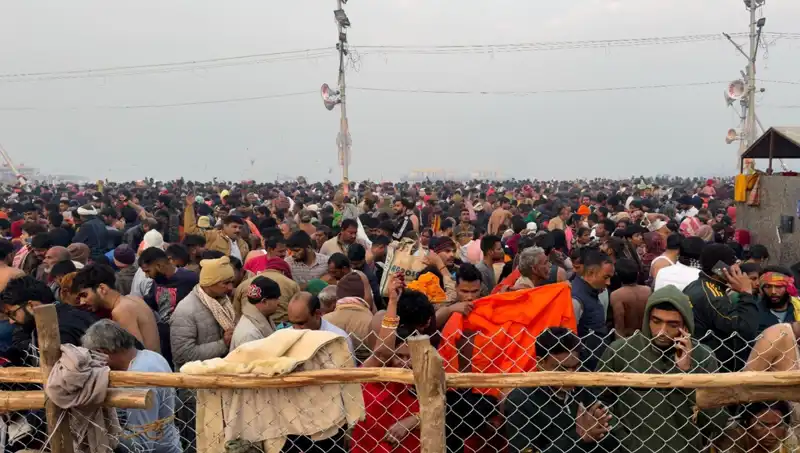 Hindistan'daki Dini Festivalde İzdiham: Altı Can Gitti, Binlerce Yaralı
