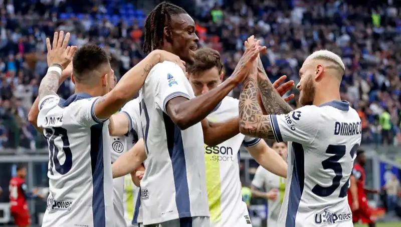Serie A Zirvesinde Şampiyonluğun Tayan Sırası: Play-Off İşaretleri