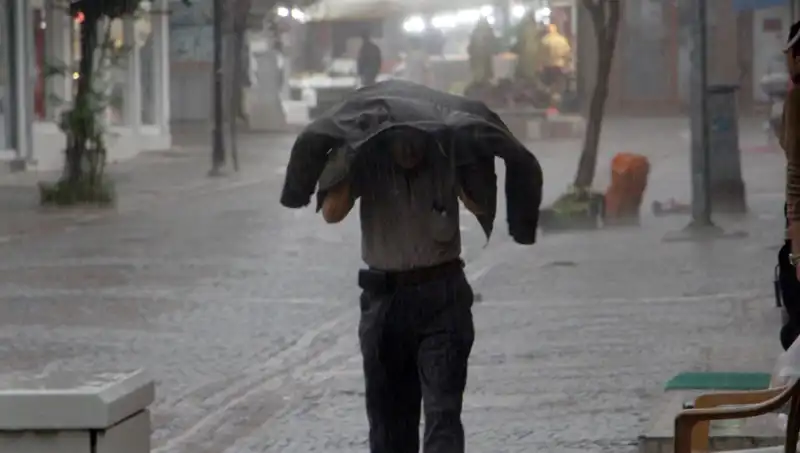 25 İlde Sarı Kodlu Uyarı: Kuvvetli Sağanak Yağışlar Kapıda!