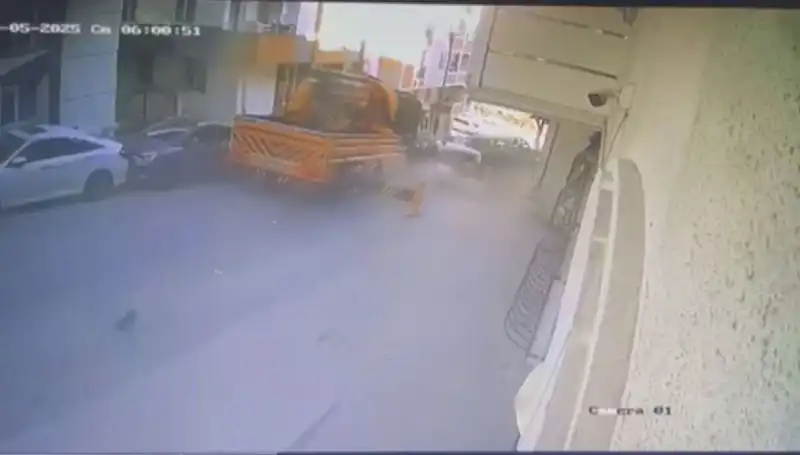 Kontrolden Çıkan Vinç, 23 Araca Çarparak Can Pazarı Yarattı