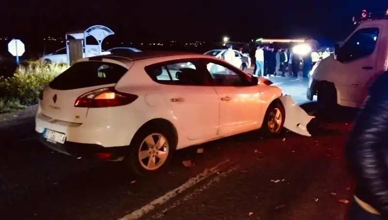 Kafa Kafaya Çarpışmalarına İlişkin Şok Edici Kaza: Bir Ölü, 7 Yaralı