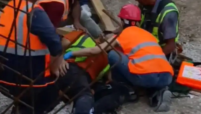 Adana’da İnşaatta Korkutan Kaza: İki İşçi Yaralandı