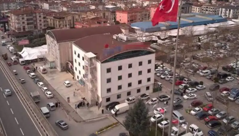 Özel Hastanelere Deprem Müfettişi: Perde Betonları Kesen İddiaları Ortaya Çıktı!