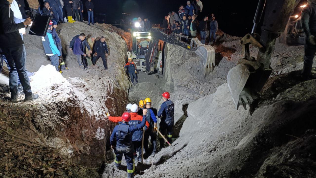 Amasya'da meydana gelen göçük faciasında 2 işçi hayatını kaybetti.
