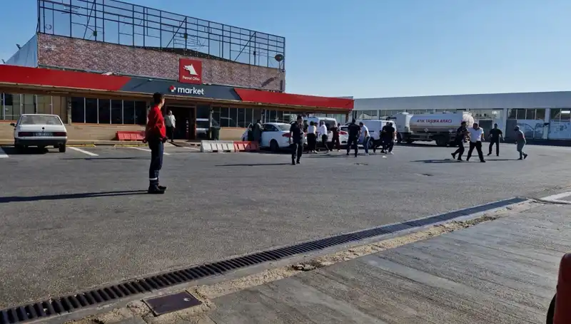 İki Aile Arasındaki Omuz Atma Kavgası, Akaryakıt İstasyonunu Savaş Alanına Çevirdi