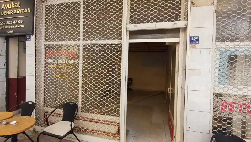 Yarım Asırlık Dükkanın Sessizliği: Sadece İsmi Kaldı