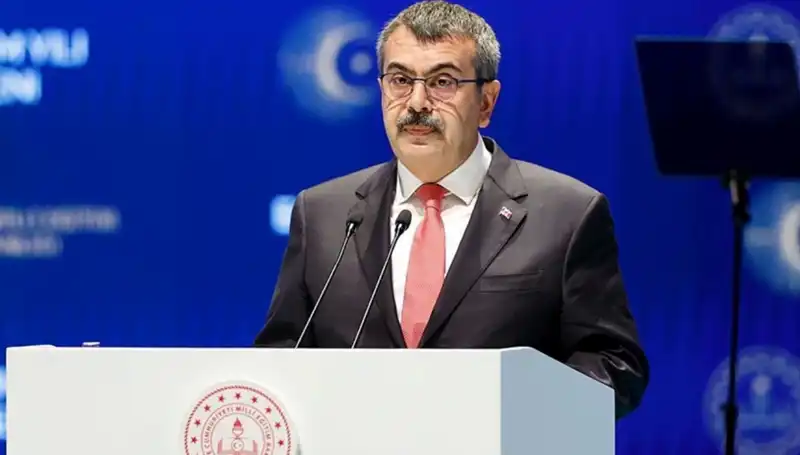 Bakan Tekin'den 23 Nisan Coşkusuyla Dolu Bir Mesaj