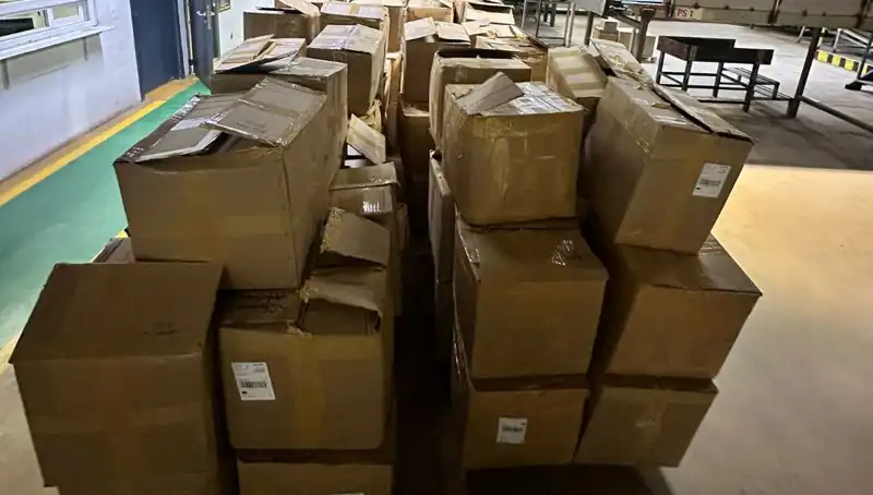Kargo Şirketinde Gizli Tütün Operasyonu: Yüzlerce Paket Yakalandı!