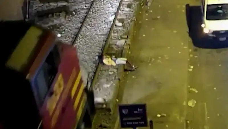 Saniyeler İçinde Mucize: Tren Kazasından Sonra Hayata Dönüş