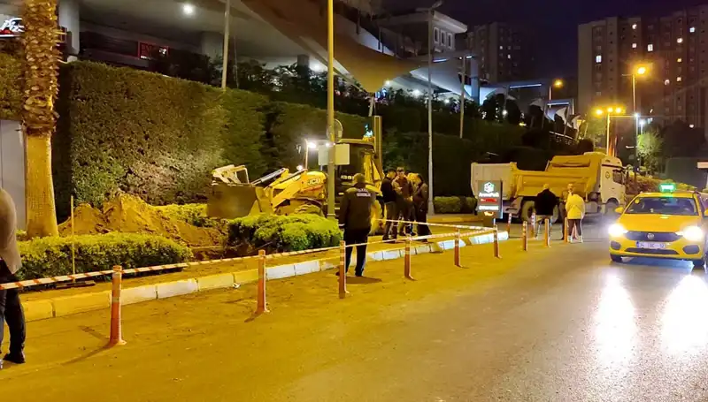 AVM Girişinde Doğalgaz Paniği: Alışveriş Keyfi Korkuya Dönüşmüştü