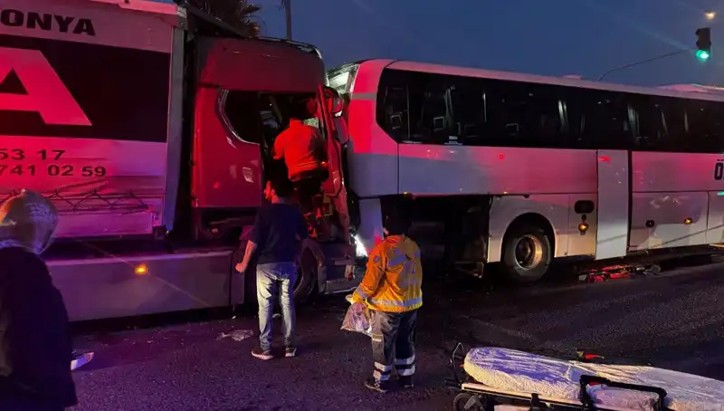 4 Araçlı Zincirleme Trafik Kazası: Hayatını Kaybeden Tek Kişi Kim?