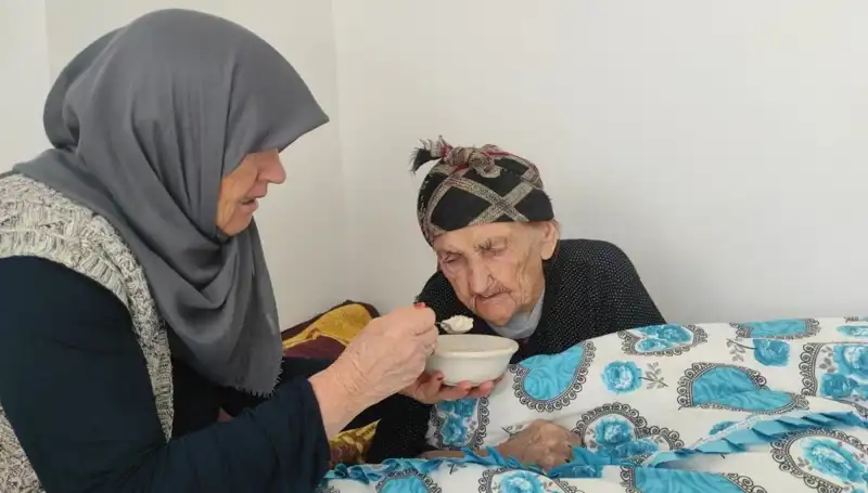 102 Yaşındaki Kezik Nine’nin Bilinmeyen Uzun Yaşam Sırrı: Hangi Besin?