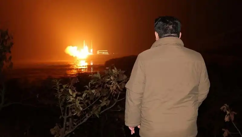 Kuzey Kore'nin Silahında Gizli Amerikan Bağlantısı: Kimler Faturayı Ödüyor?