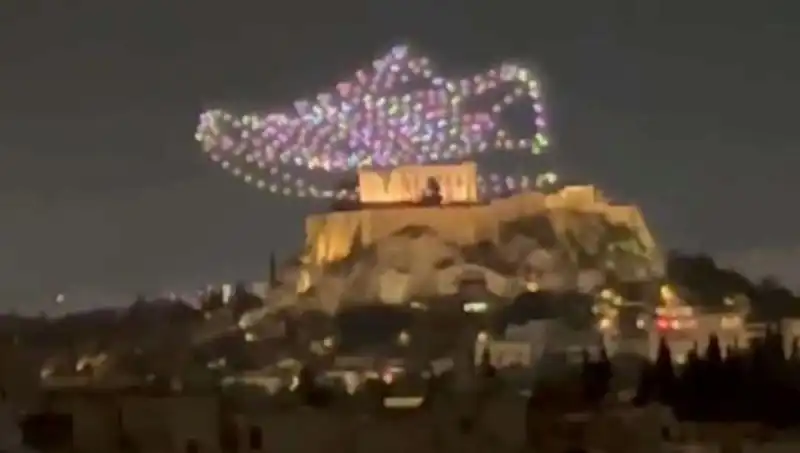 Akropolis'te Drone ile Reklam Yaptırmaya Soruşturma Açıldı!