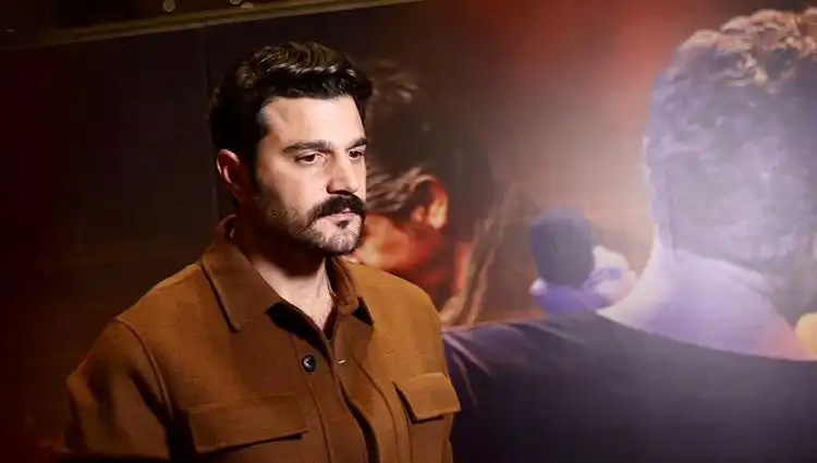 Murat Göğebakan: Kalbim Yaralı Oyuncu Kadrosu ve Detayları