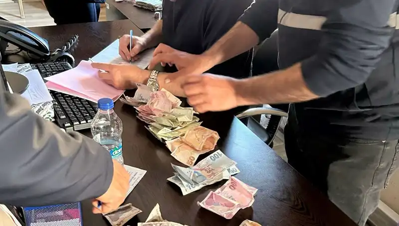 Antalya'da Dilenci Operasyonunda Şok Edici İfade: Üzerlerinden 19 Bin Lira Çıktı