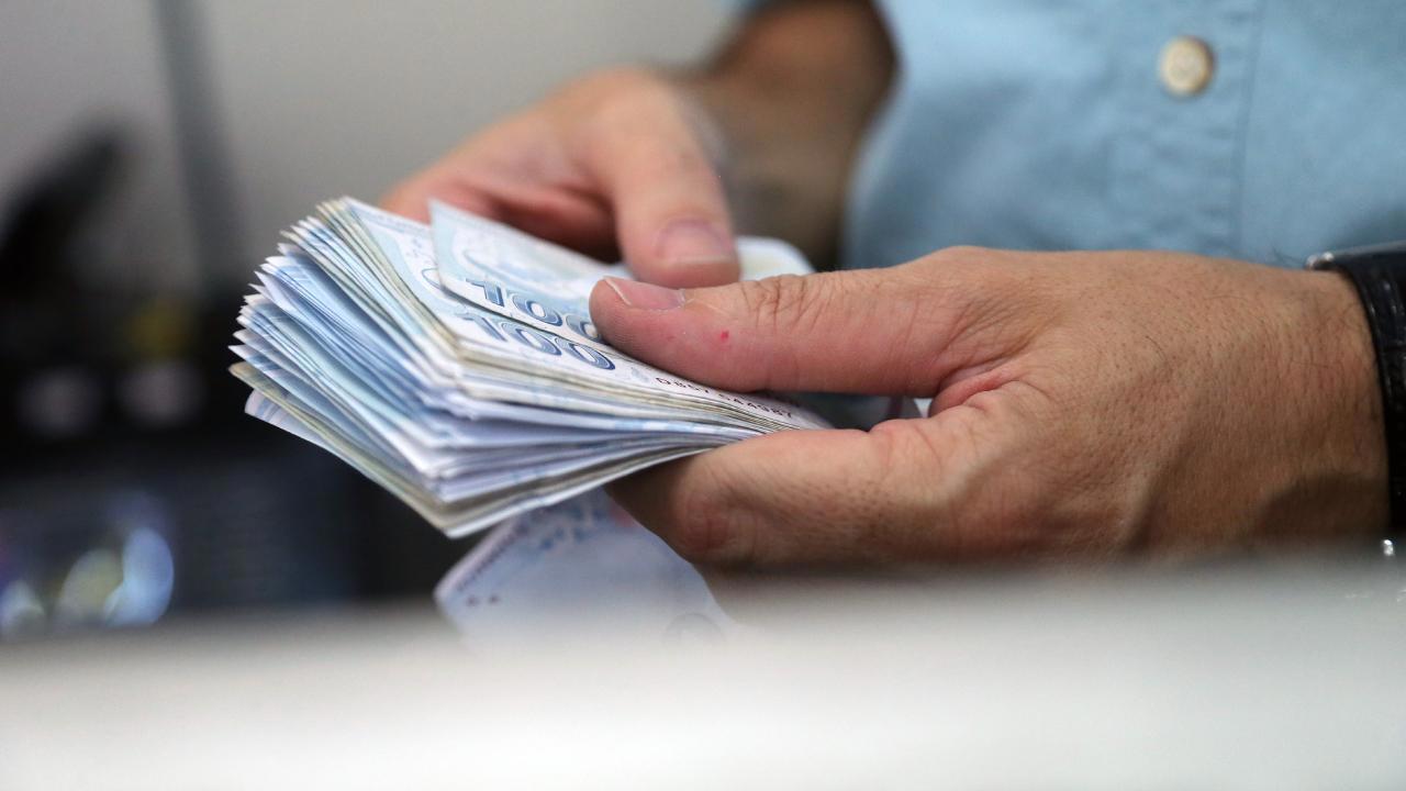 Emekli aylıklarına zam yapıldı!