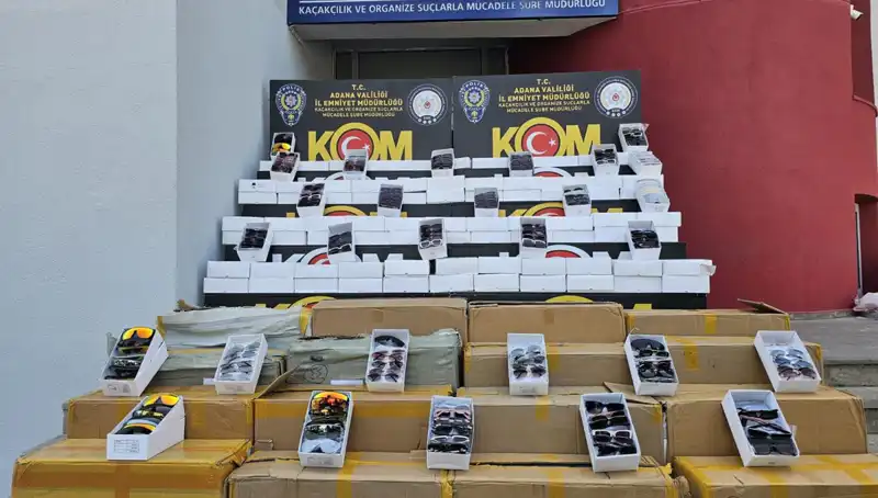 Adana’da Büyük Operasyon: 12 Bin Kaçak Güneş Gözlüğü Ele Geçirildi