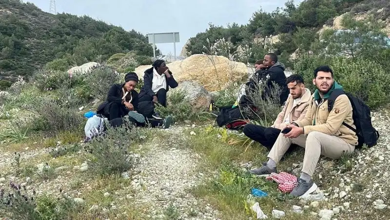İki İlde Düzensiz Göçmen Operasyonu: 20 Kişi Yakalandı