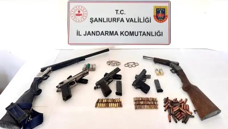 Şanlıurfa'da Ruhsatsız Silah Operasyonu: 5 Gözaltı ve 2 Tutuklama