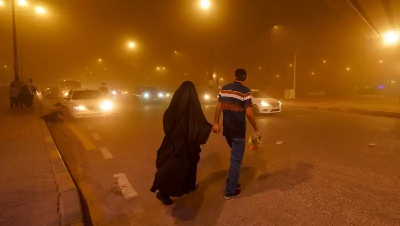 Irak'ta Kum Fırtınası: Hava Taşımacılığı Durma Noktasında!